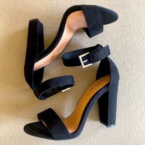 NEW TORRID Womens Two Strap Heels Shoes Black Size 7.5 WW Open Toe Faux Suede
